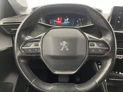 Photo 23 Peugeot 208  Electrique 50 kWh 136ch