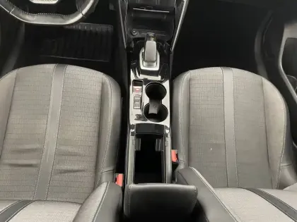 Photo 25 Peugeot 208  Electrique 50 kWh 136ch