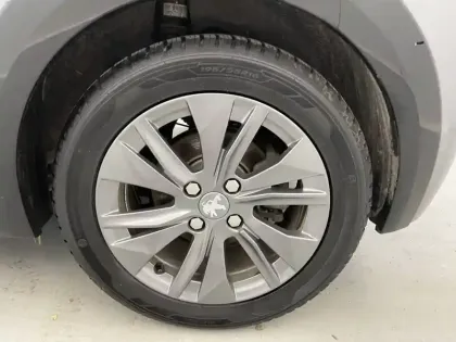 Photo 16 Peugeot 208  Electrique 50 kWh 136ch