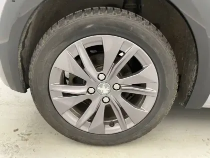 Photo 19 Peugeot 208  Electrique 50 kWh 136ch