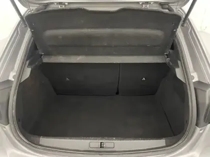 Photo 13 Peugeot 208  Electrique 50 kWh 136ch