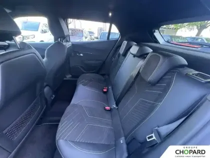 Photo 17 Peugeot 2008  Hybrid 145 e-DCS6