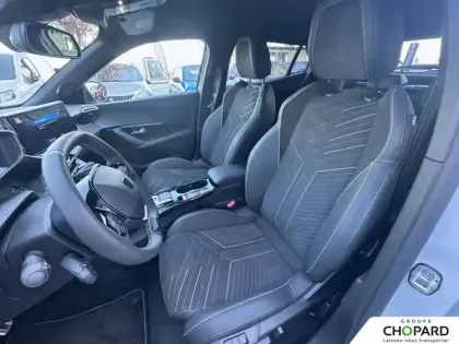 Photo 10 Peugeot 2008  Hybrid 145 e-DCS6