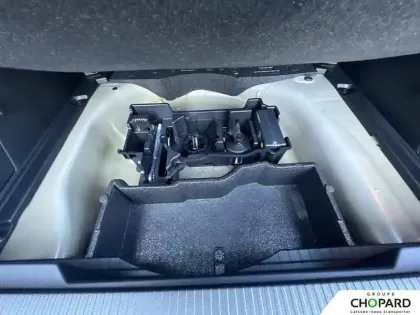 Photo 24 Peugeot 2008  Hybrid 145 e-DCS6