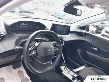 Photo 12 Peugeot 208  Electrique 50 kWh 136ch