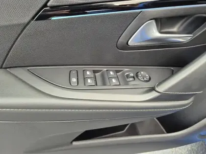 Photo 22 Peugeot 208  PureTech 130 S&S EAT8