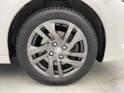 Photo 17 Peugeot 208  PureTech 100 S&S BVM6