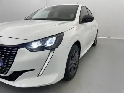 Photo 23 Peugeot 208  PureTech 100 S&S BVM6