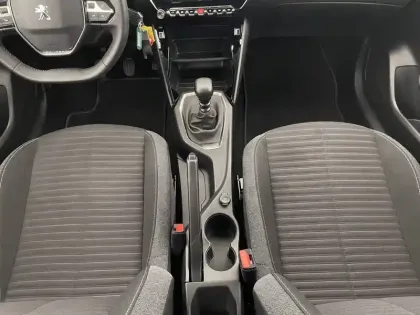 Photo 24 Peugeot 208  PureTech 100 S&S BVM6
