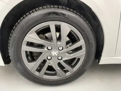 Photo 16 Peugeot 208  PureTech 100 S&S BVM6