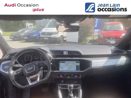 Photo 17 Audi Q3  45 TFSI 230 ch S tronic 7 Quattro
