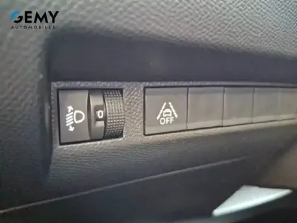 Photo 12 Peugeot 208  Electrique 50 kWh 136ch