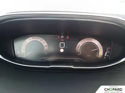 Photo 16 Peugeot 5008  Hybrid 136 e-DCS6