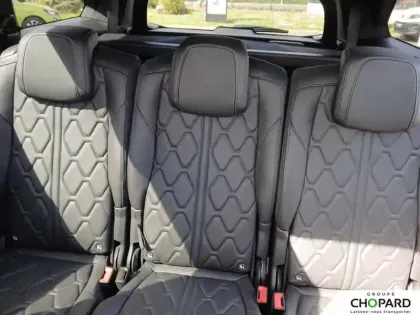 Photo 18 Peugeot 5008  Hybrid 136 e-DCS6