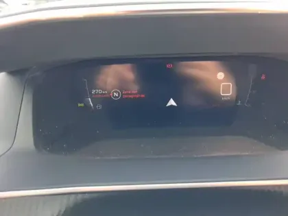 Photo 11 Peugeot 2008  PureTech 100 S&S BVM6