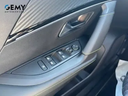 Photo 19 Peugeot 2008  Hybrid 145 e-DCS6