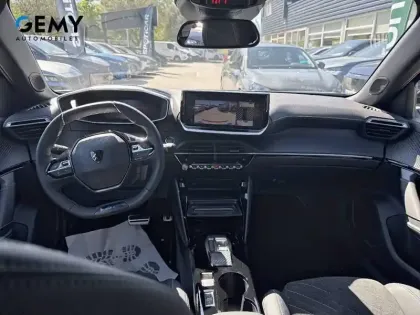 Photo 7 Peugeot 2008  Hybrid 145 e-DCS6