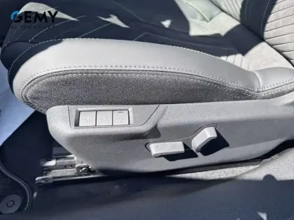 Photo 16 Peugeot 2008  Hybrid 145 e-DCS6