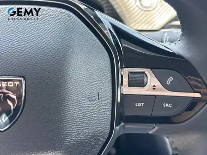 Photo 14 Peugeot 208  Electrique 54 kWh 156ch