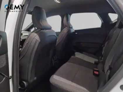 Photo 9 Renault Captur  E-Tech full hybrid 145 ch