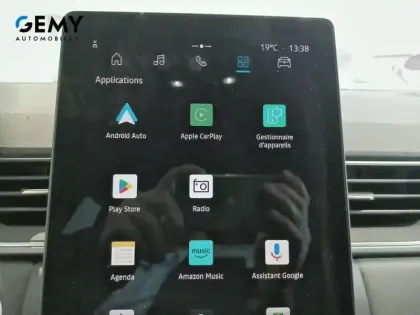 Photo 15 Renault Captur  E-Tech full hybrid 145 ch