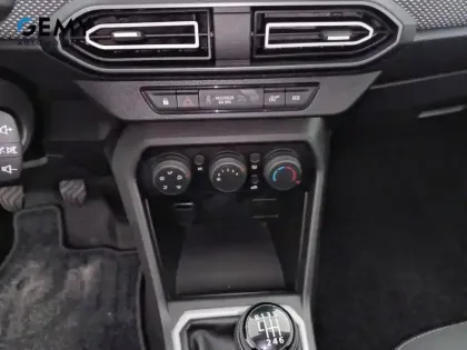 Photo 13 Dacia Jogger  TCe 110 7 places