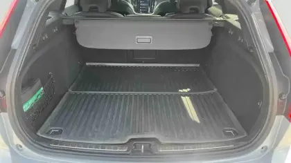 Photo 11 Volvo V60  B4 AWD 197 ch Geartronic 8