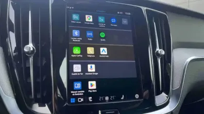 Photo 24 Volvo V60  B4 AWD 197 ch Geartronic 8