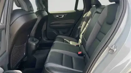 Photo 10 Volvo V60  B4 AWD 197 ch Geartronic 8