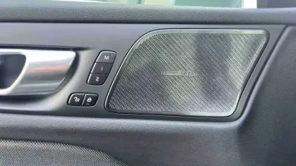 Photo 25 Volvo V60  B4 AWD 197 ch Geartronic 8