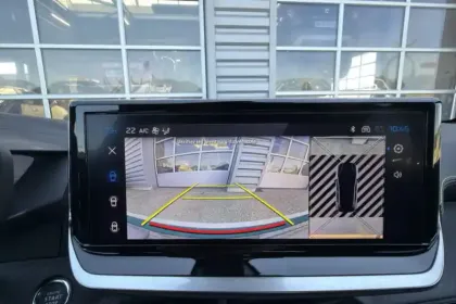 Photo 25 Peugeot 208  Hybrid 145 ch e-DCS6