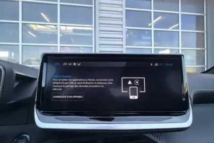 Photo 16 Peugeot 208  Hybrid 145 ch e-DCS6