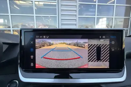 Photo 24 Peugeot 208  Hybrid 145 ch e-DCS6