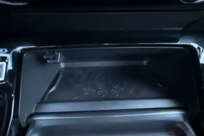 Photo 19 Peugeot 208  Hybrid 145 ch e-DCS6