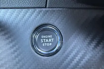 Photo 20 Peugeot 208  Hybrid 145 ch e-DCS6