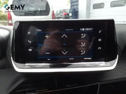 Photo 17 Peugeot 2008  PureTech 100 S&S BVM6