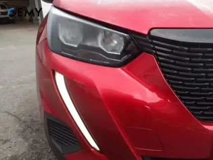 Photo 23 Peugeot 2008  PureTech 100 S&S BVM6