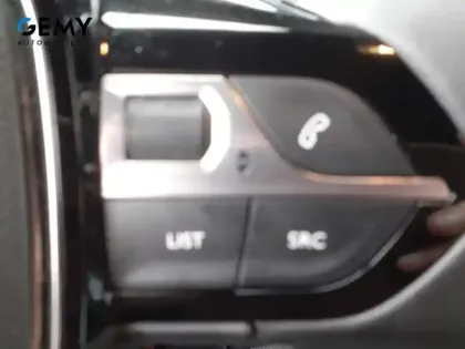 Photo 14 Peugeot 2008  PureTech 100 S&S BVM6