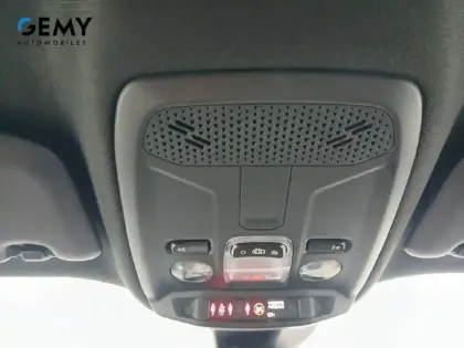 Photo 43 Peugeot 2008  PureTech 100 S&S BVM6