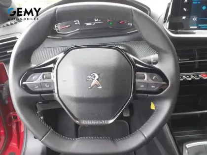 Photo 15 Peugeot 2008  PureTech 100 S&S BVM6