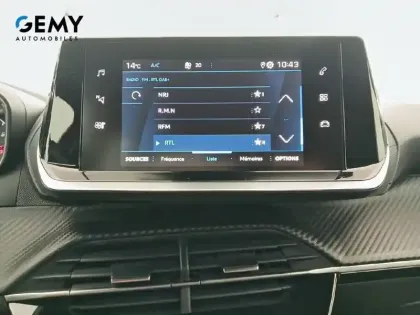 Photo 40 Peugeot 2008  PureTech 100 S&S BVM6