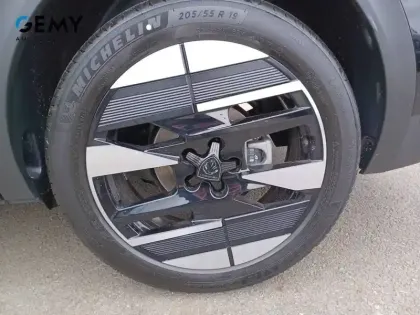 Photo 10 Peugeot 408  Hybrid 145 e-DCS6