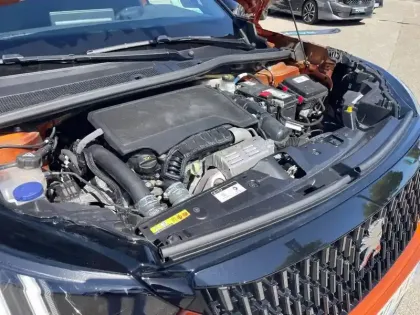 Photo 9 Peugeot 2008  PureTech 130 S&S EAT8