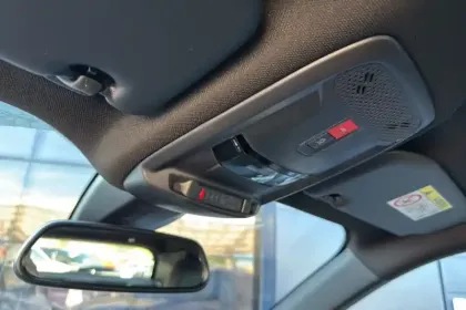 Photo 27 Peugeot 2008  Hybrid 136 e-DCS6