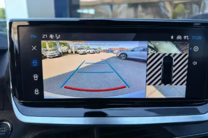 Photo 22 Peugeot 2008  Hybrid 136 e-DCS6