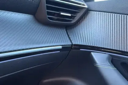 Photo 29 Peugeot 2008  Hybrid 136 e-DCS6