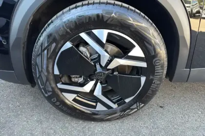 Photo 8 Peugeot 2008  Hybrid 136 e-DCS6