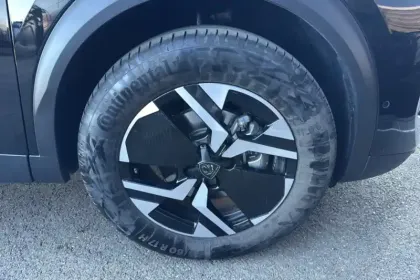 Photo 11 Peugeot 2008  Hybrid 136 e-DCS6