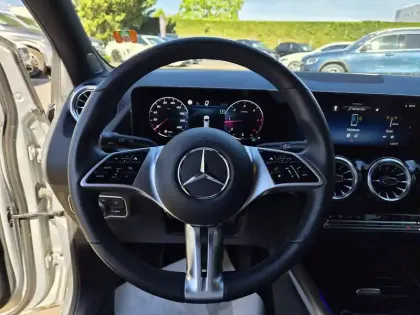 Photo 15 Mercedes Classe B  200 d 8G-DCT