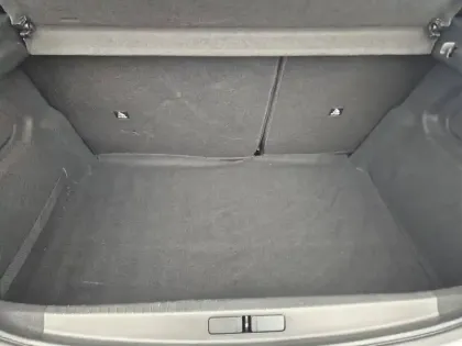 Photo 5 Peugeot 208  Electrique 50 kWh 136ch